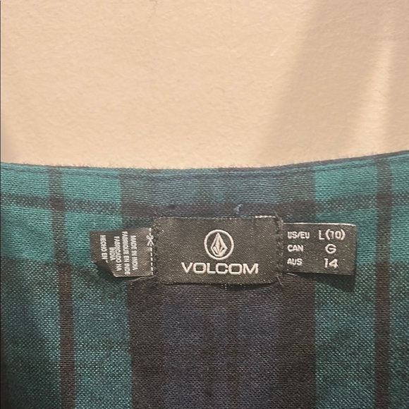 Volcom Plaid Green navy side button a line Dress large new with tags - Picture 3 of 5